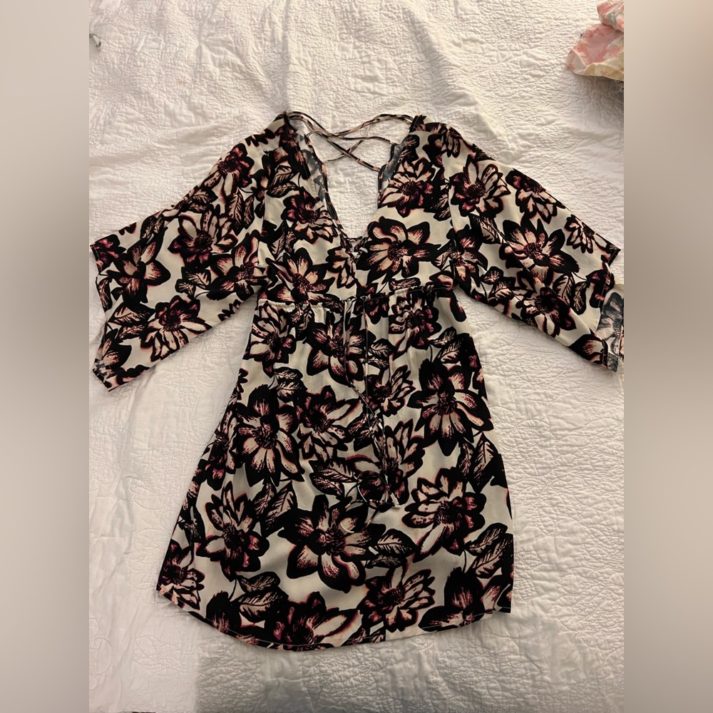 Deep V Floral Dress !